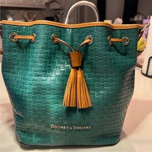 Dooney & Bourke// green bucket bag